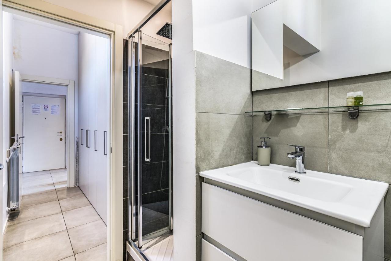 Studio Stazione Centrale Милано Екстериор снимка