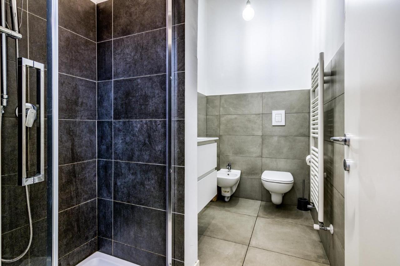 Studio Stazione Centrale Милано Екстериор снимка