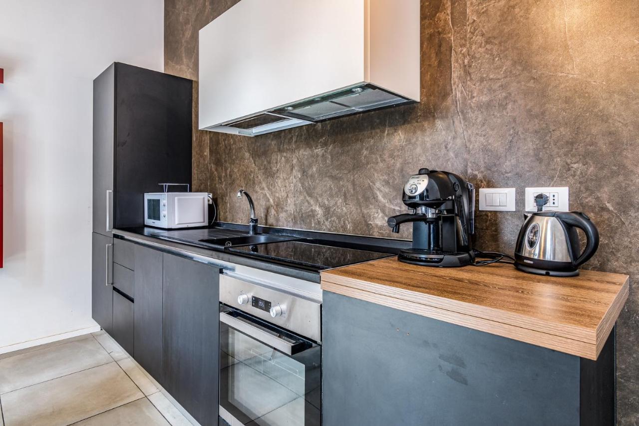 Studio Stazione Centrale Милано Екстериор снимка