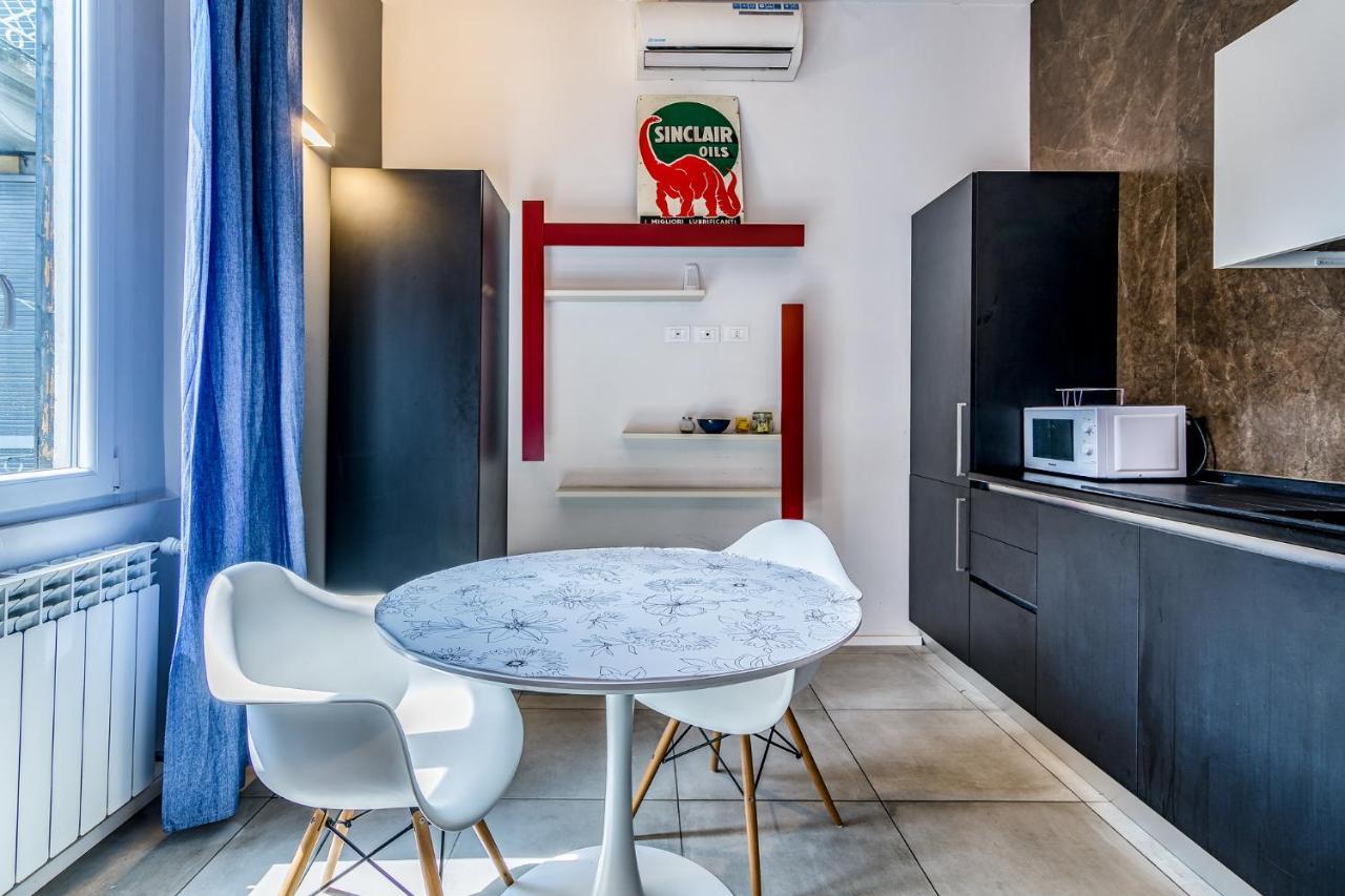 Studio Stazione Centrale Милано Екстериор снимка