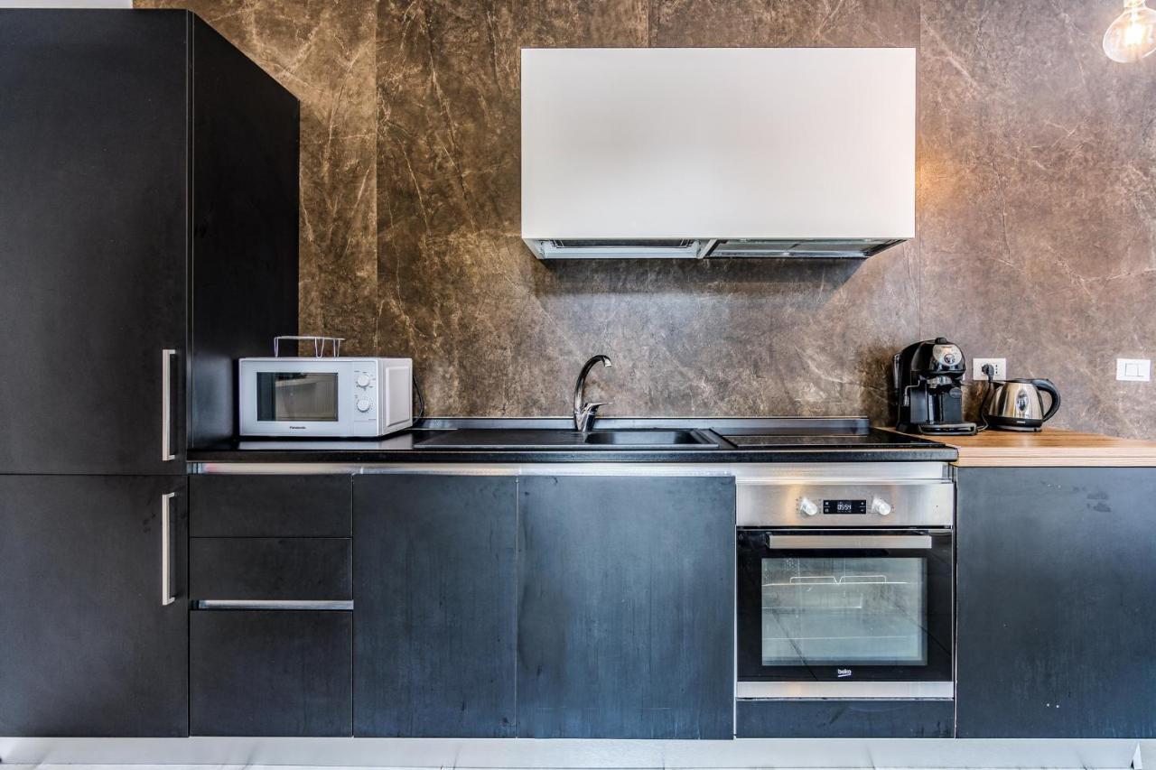 Studio Stazione Centrale Милано Екстериор снимка